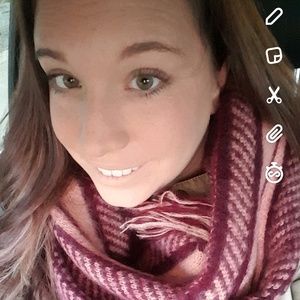 Meet your Posher, Alisha